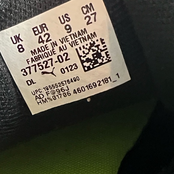 Men’s 9 black Puma sneakers - Picture 5 of 7